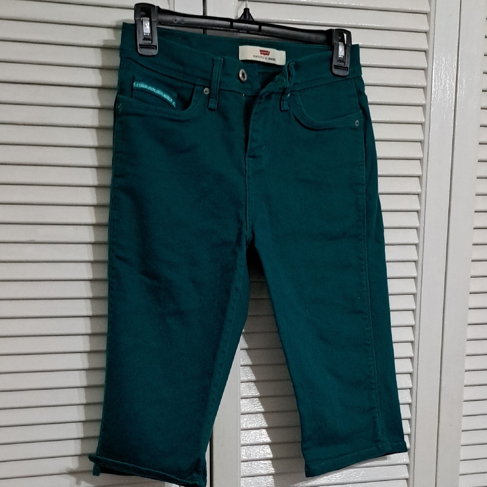 Levi's Women's Capris